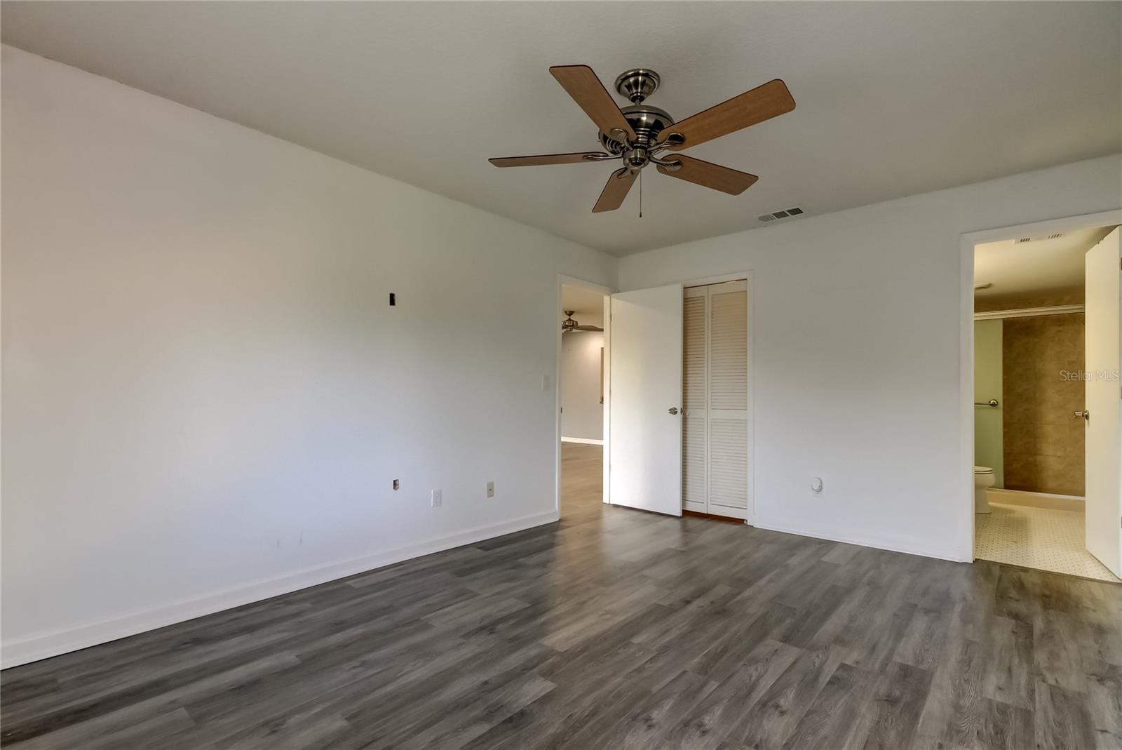 Image 23 of 36 For 3600 Magnolia Ridge Circle 1221-g