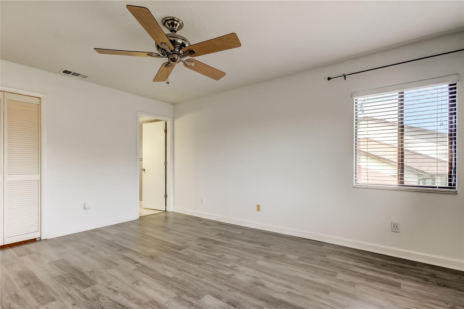 Image 24 of 36 For 3600 Magnolia Ridge Circle 1221-g