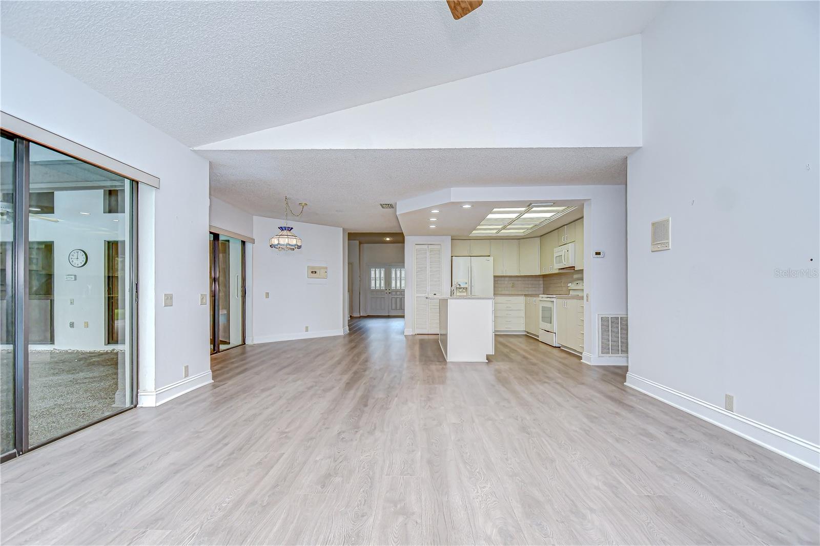 Image 17 of 38 For 5317 Burchette Road