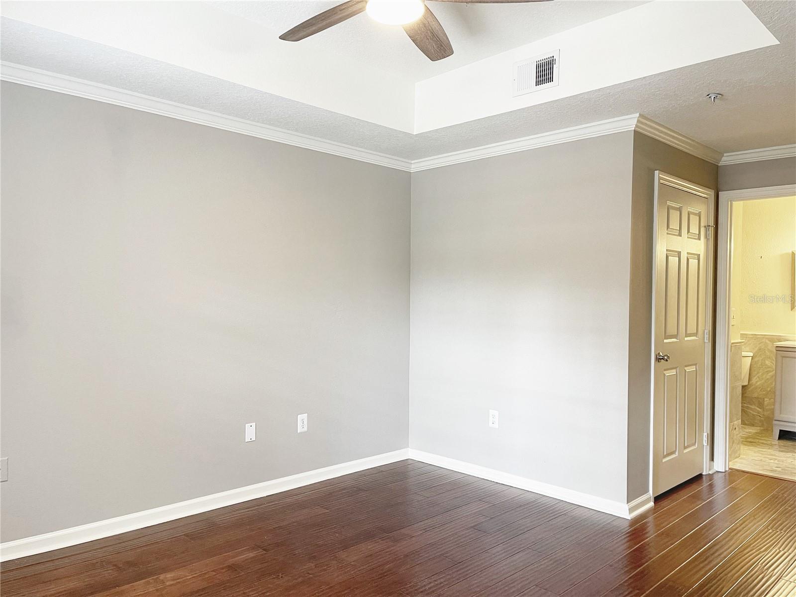 Image 8 of 26 For 800 Dakota Avenue 206