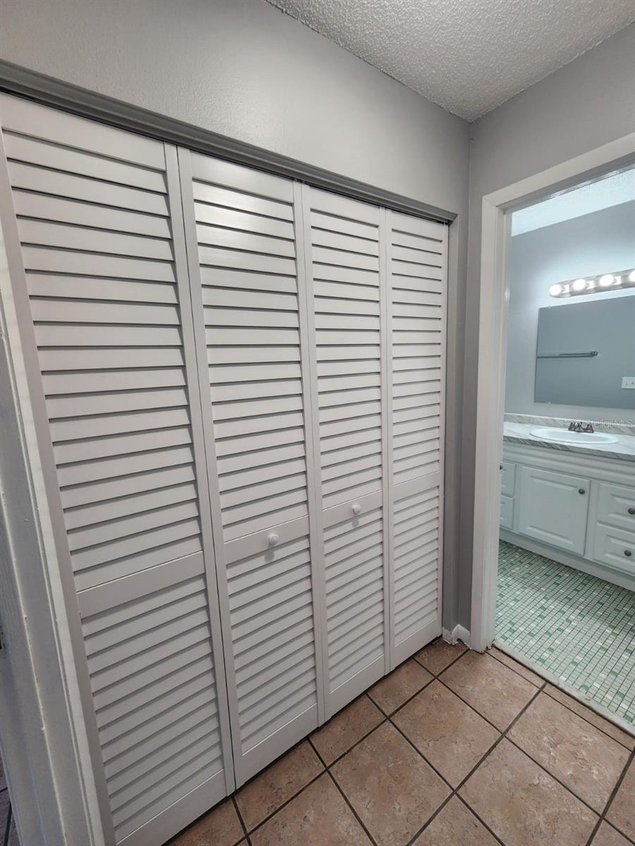 Image 10 of 12 For 101 Fernwood Avenue