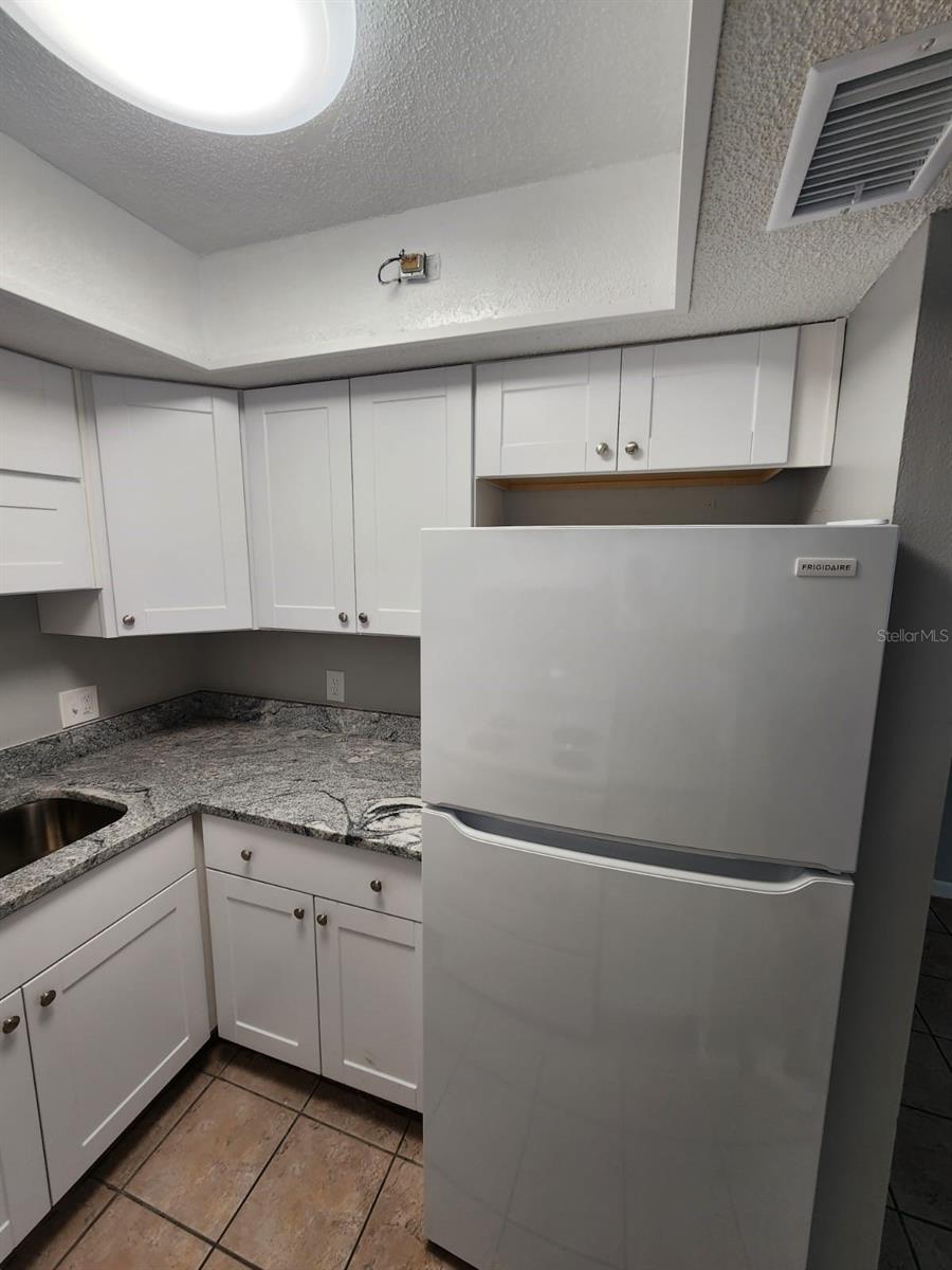 Image 3 of 12 For 101 Fernwood Avenue