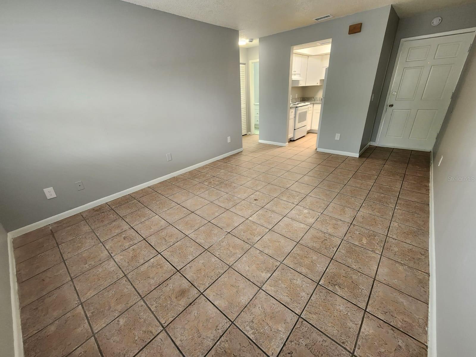 Image 6 of 12 For 101 Fernwood Avenue