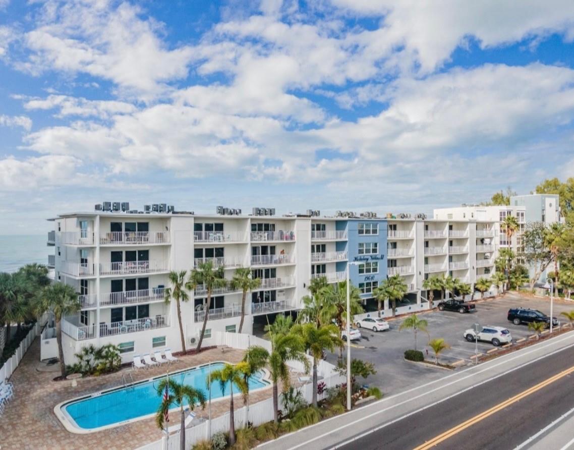Image 23 of 35 For 19610 Gulf Boulevard 303