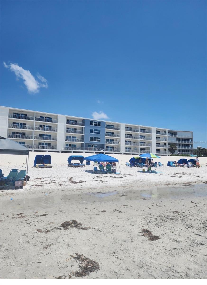 Image 24 of 35 For 19610 Gulf Boulevard 303