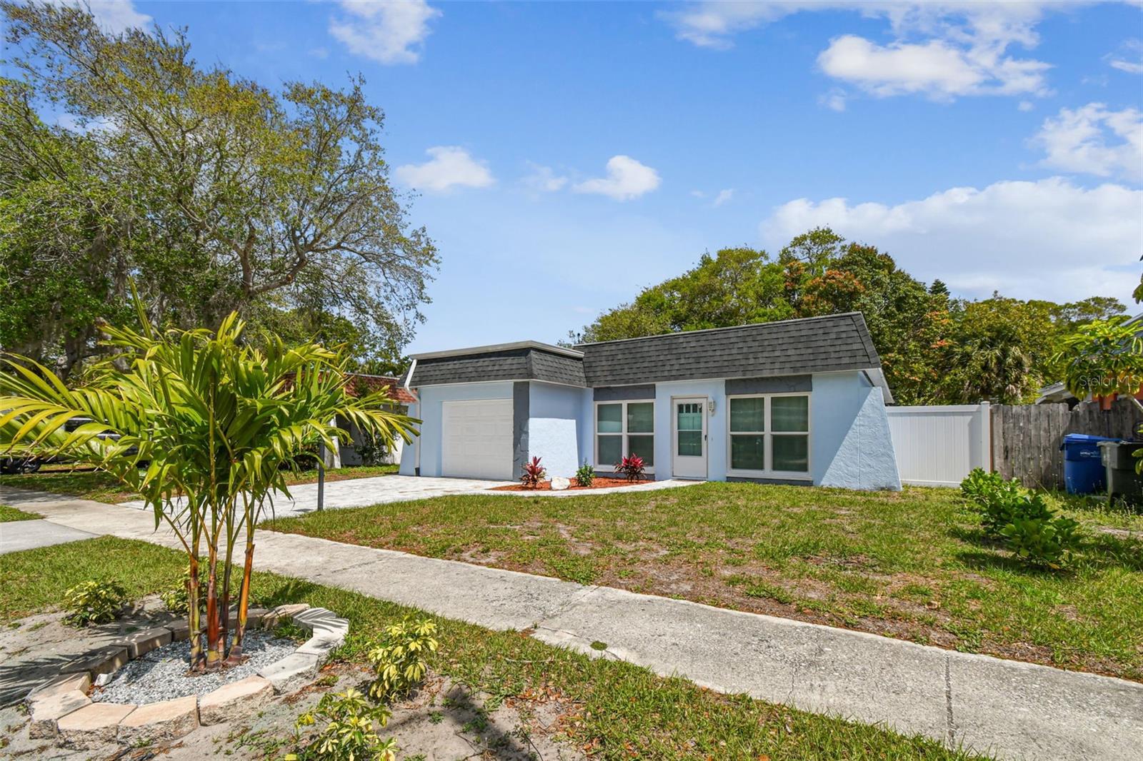 Image 3 of 66 For 12237 Eldon Drive