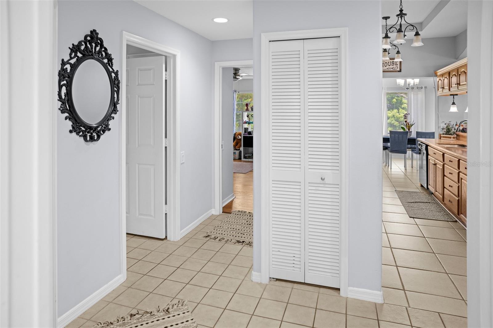 Listing photo id 20 for 8712 Ashbury Drive