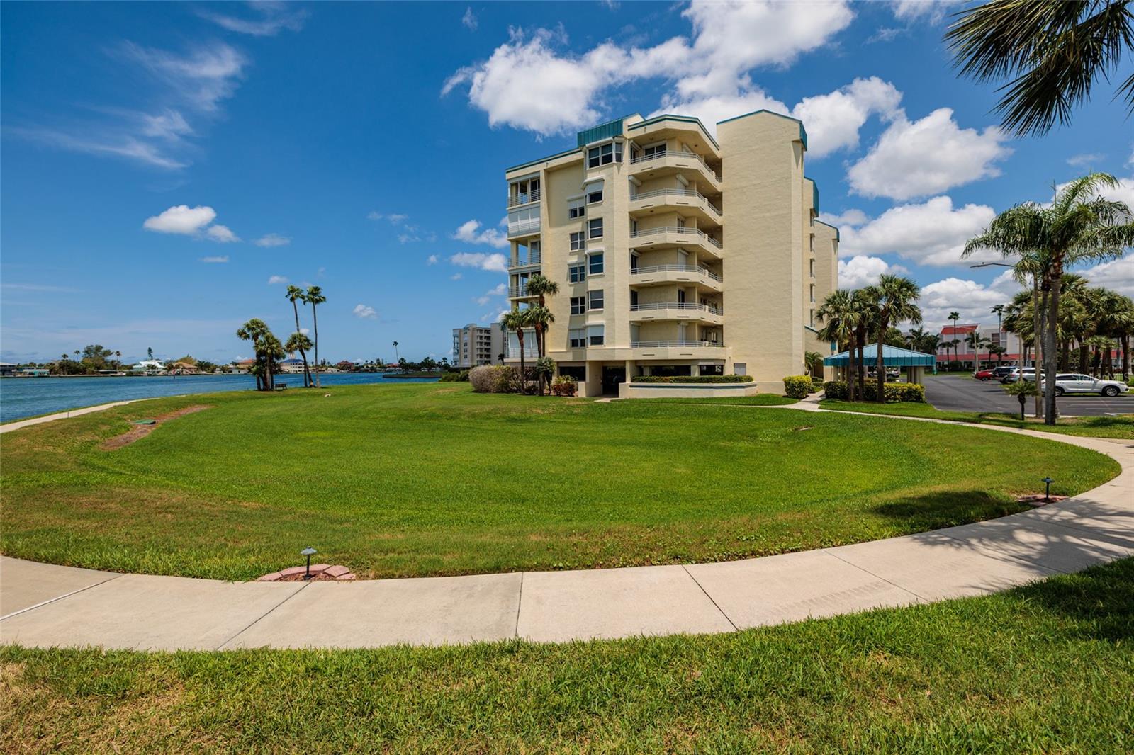 Image 40 of 96 For 7862 Sailboat Key Boulevard S 506