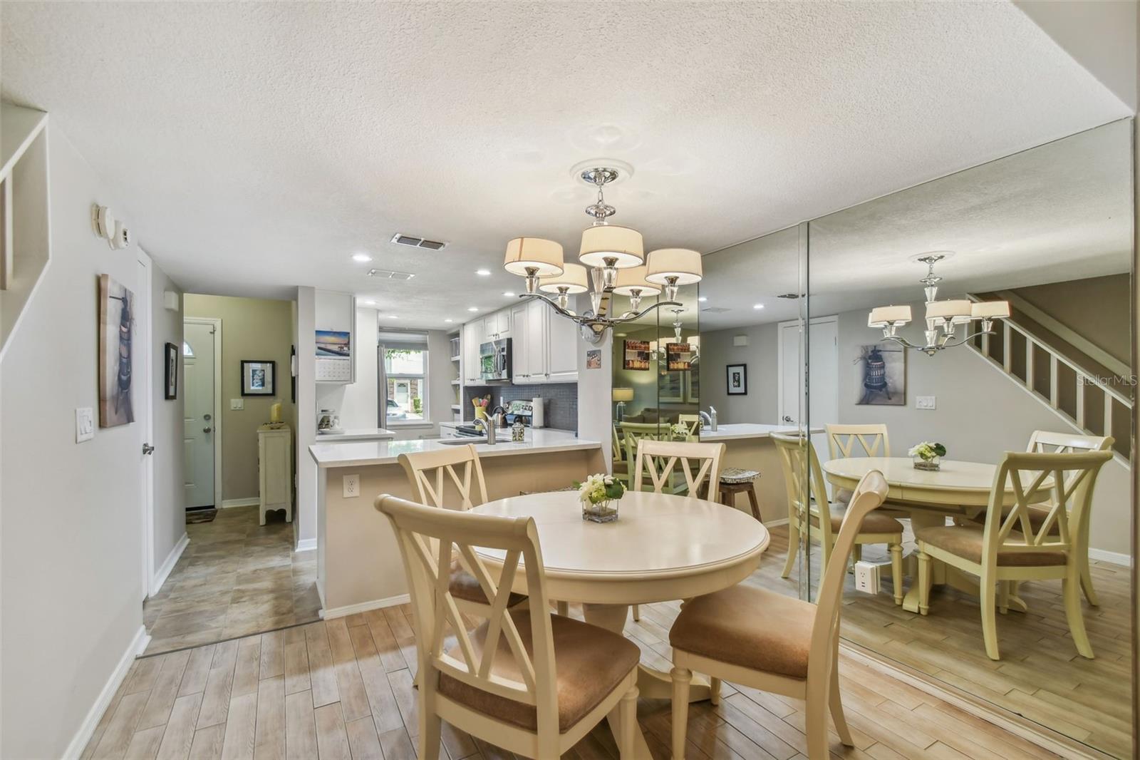 Listing photo id 10 for 7508 Hollowell Drive