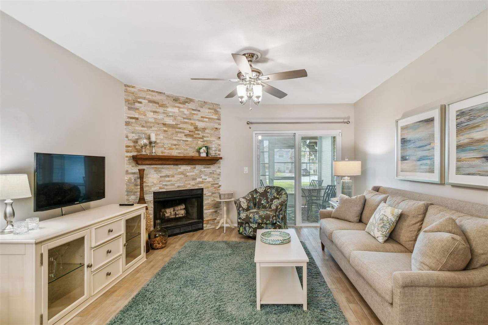 Listing photo id 12 for 7508 Hollowell Drive