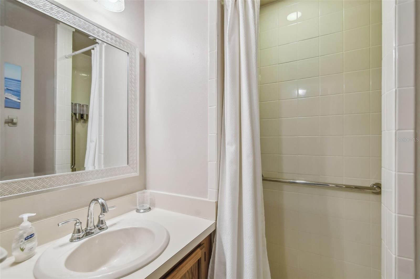 Listing photo id 18 for 7508 Hollowell Drive