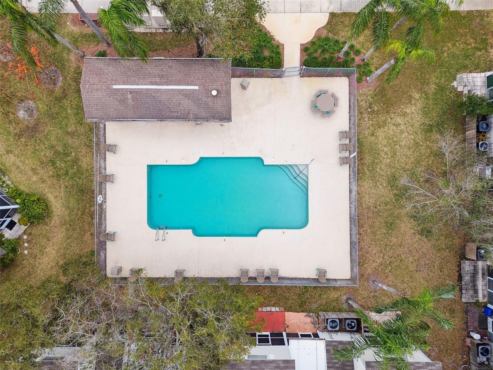 Listing photo id 31 for 7508 Hollowell Drive