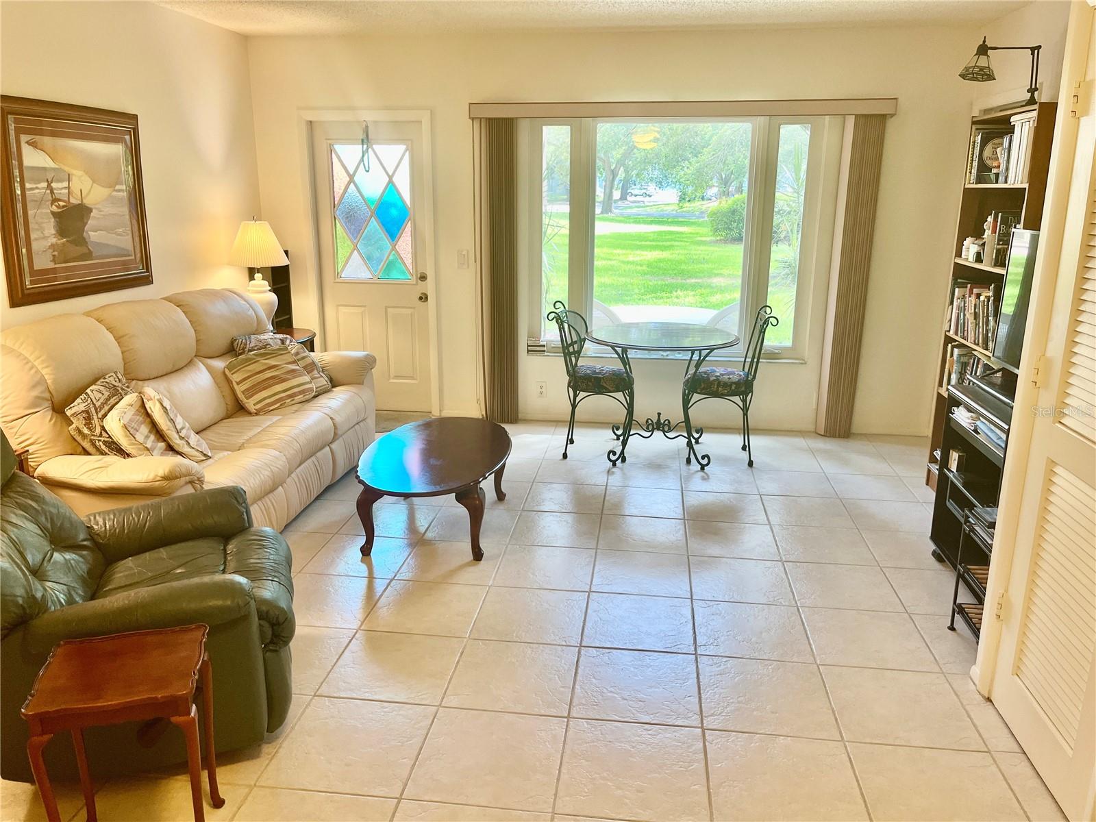 Image 12 of 52 For 2220 Spanish Drive 14