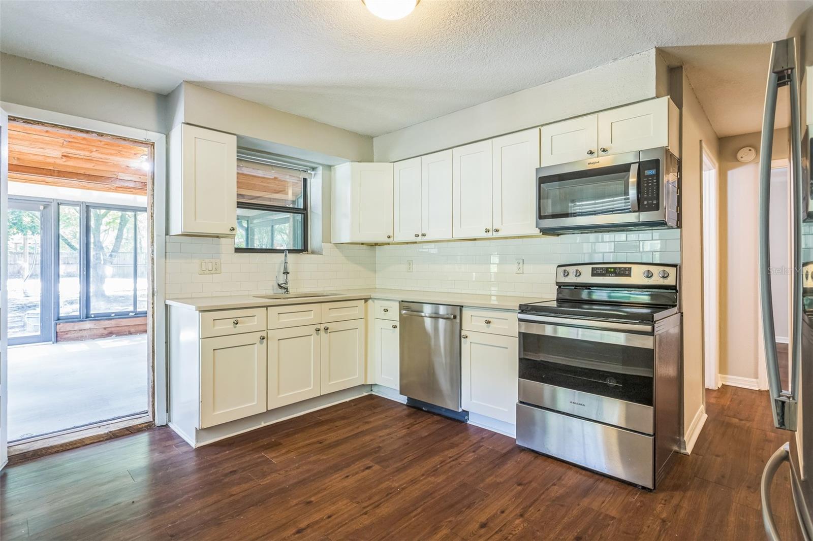 Image 10 of 36 For 4840 Herton Drive