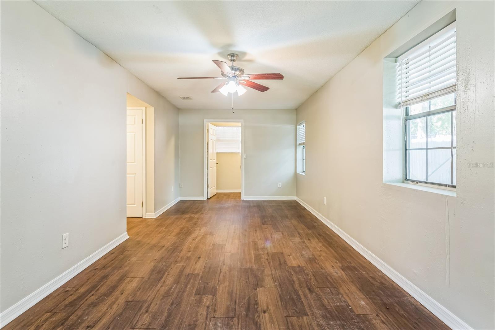 Image 17 of 36 For 4840 Herton Drive