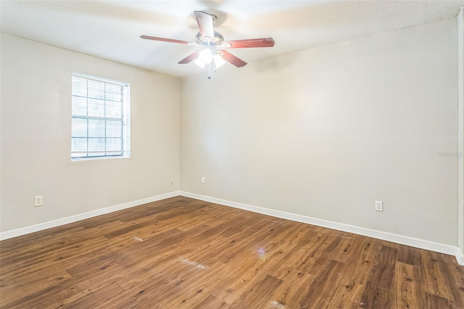 Image 18 of 36 For 4840 Herton Drive