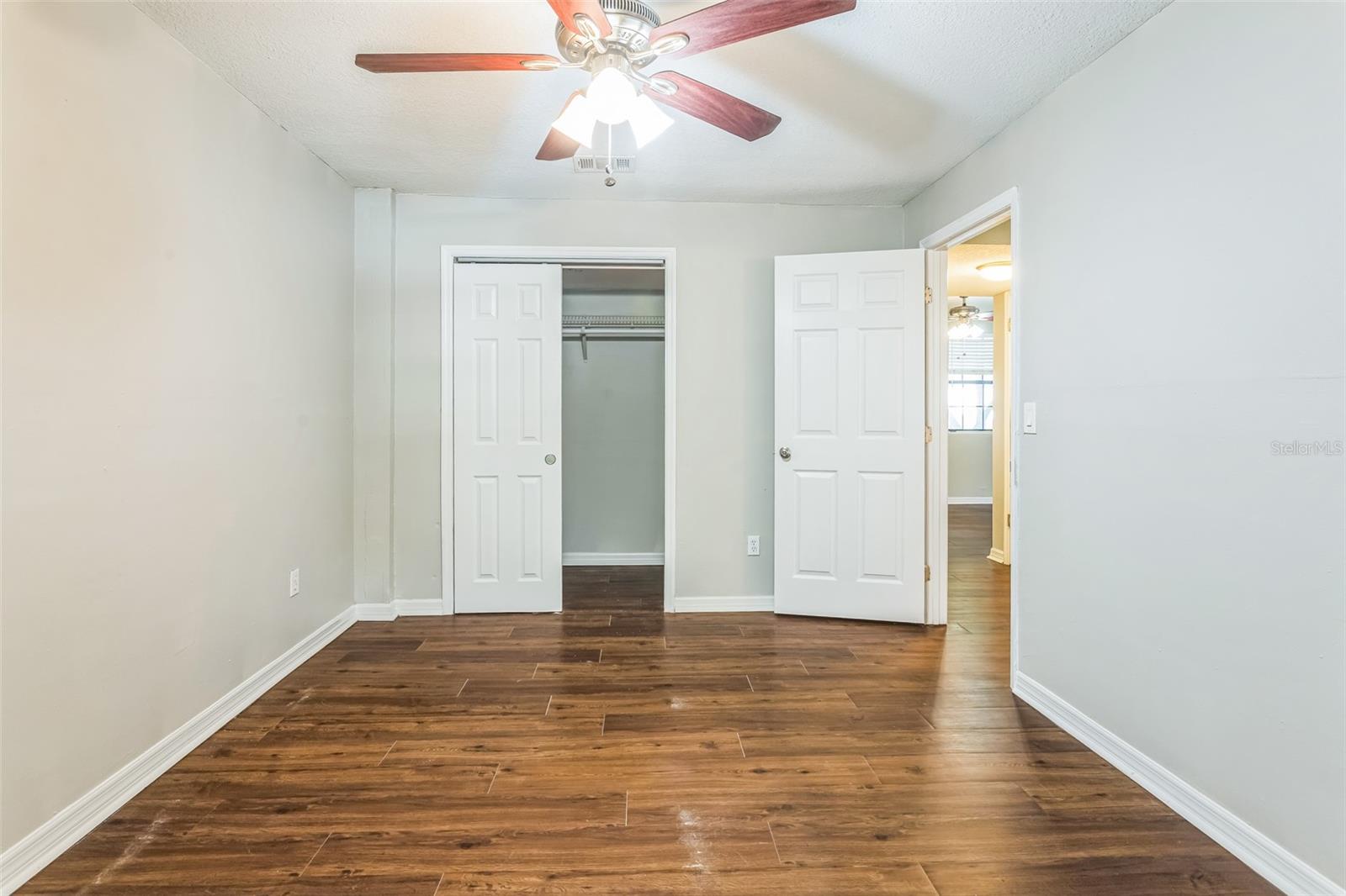 Image 19 of 36 For 4840 Herton Drive