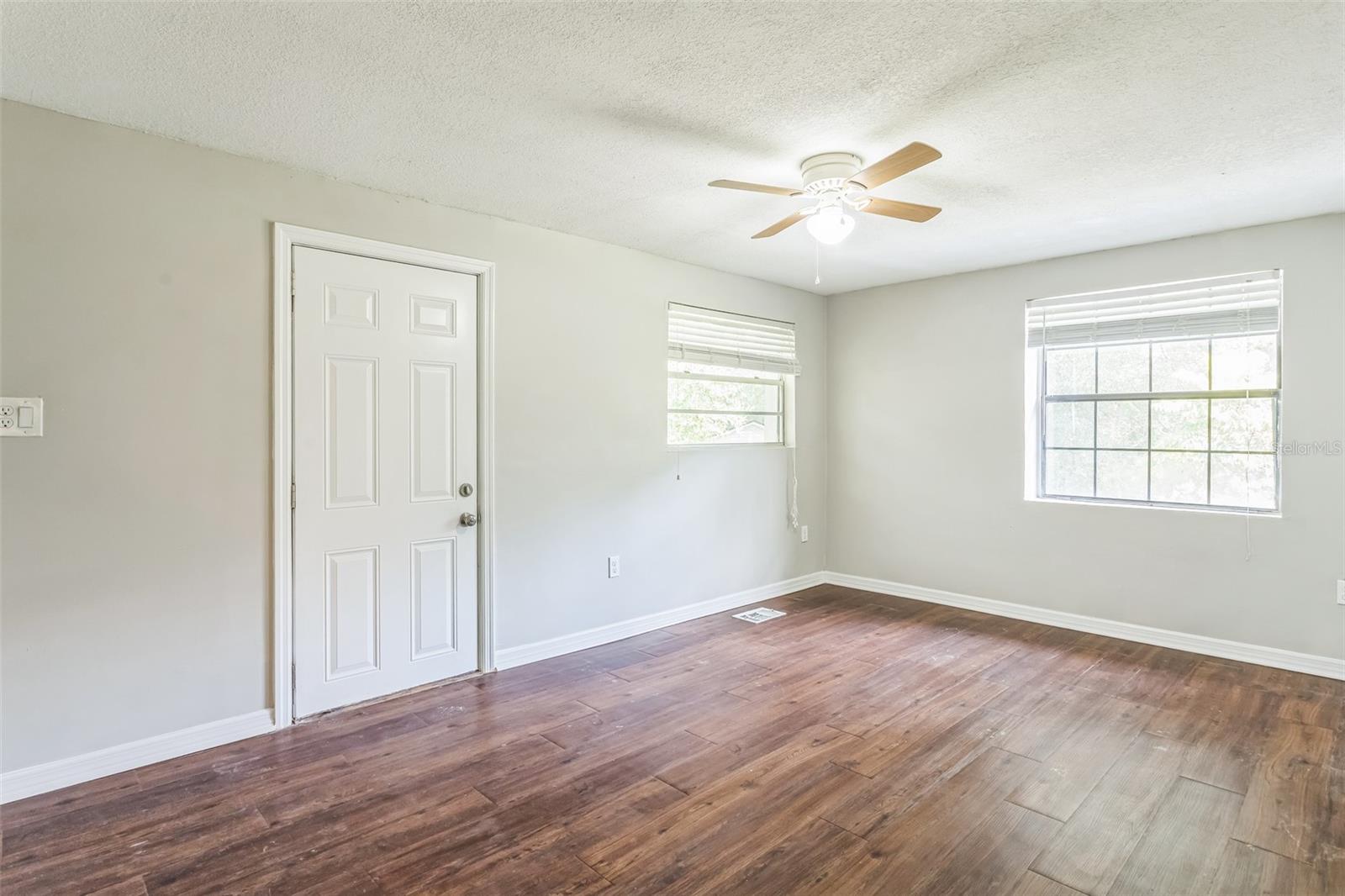 Image 26 of 36 For 4840 Herton Drive