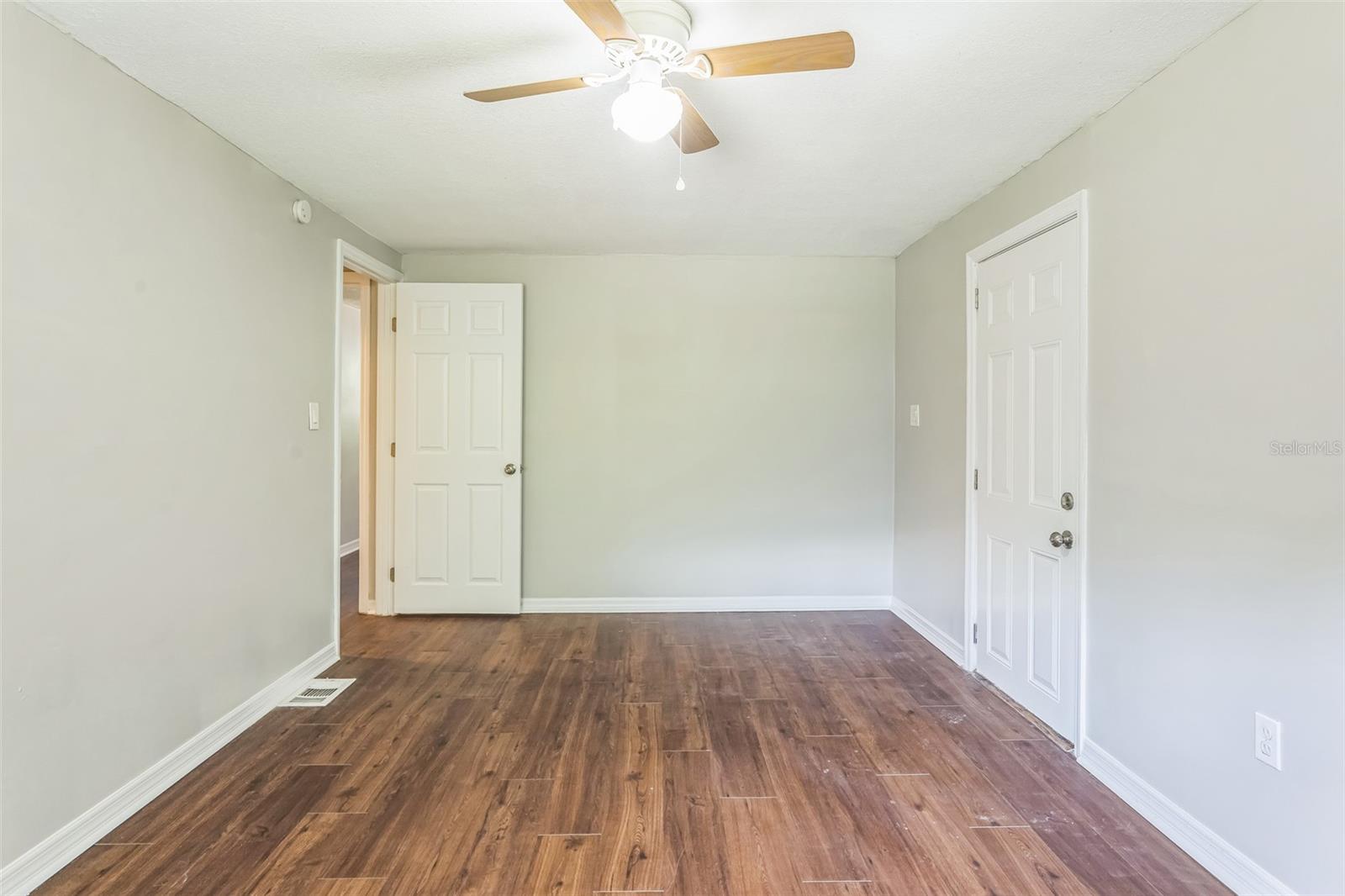 Image 27 of 36 For 4840 Herton Drive