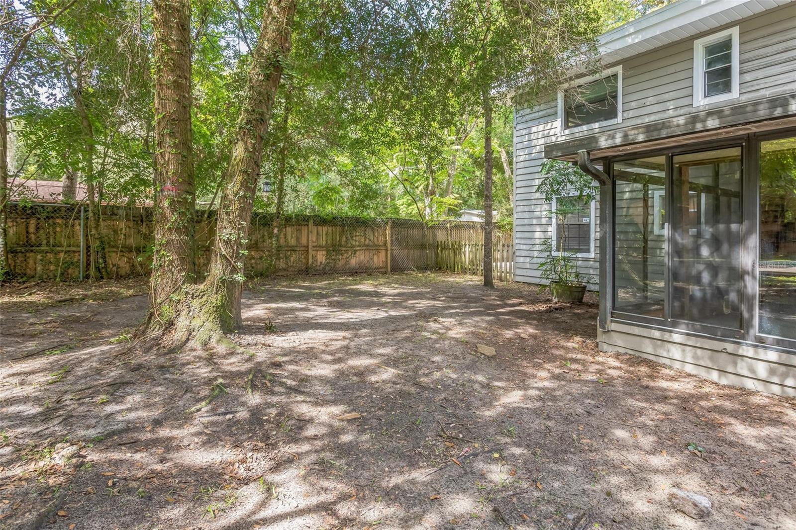 Image 31 of 36 For 4840 Herton Drive