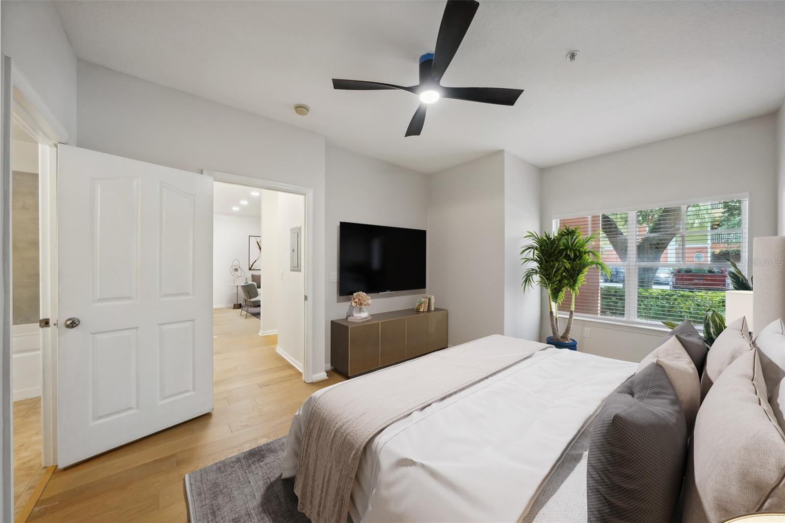 Image 13 of 28 For 4207 Dale Mabry Highway 11109