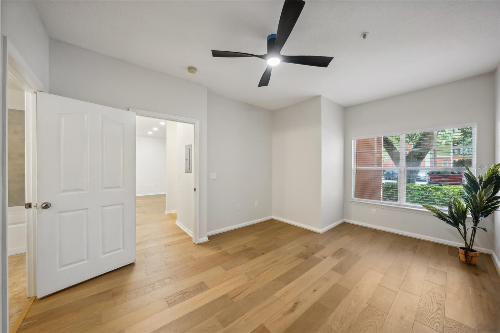 Image 14 of 28 For 4207 Dale Mabry Highway 11109