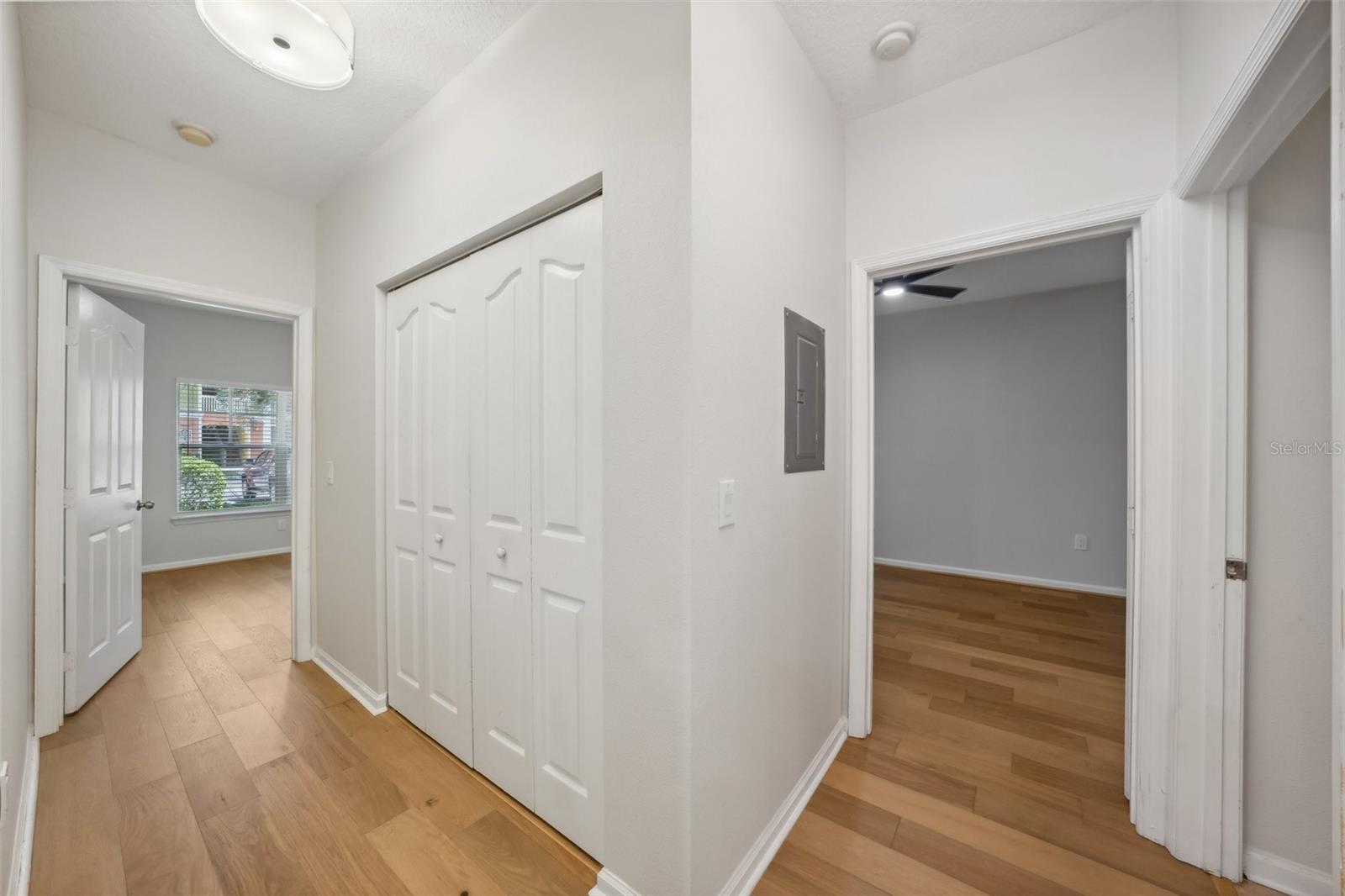 Image 21 of 28 For 4207 Dale Mabry Highway 11109