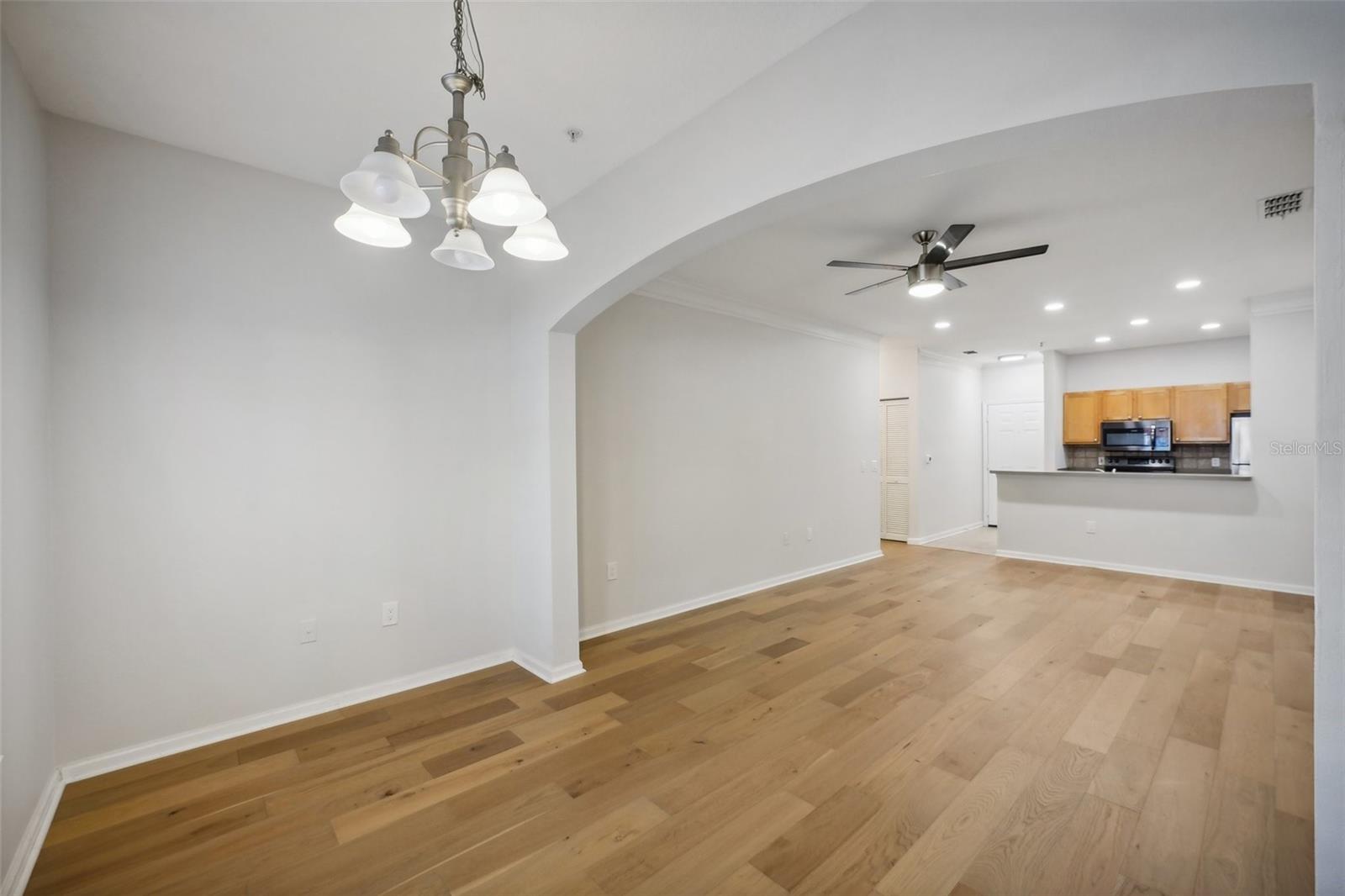 Image 9 of 28 For 4207 Dale Mabry Highway 11109