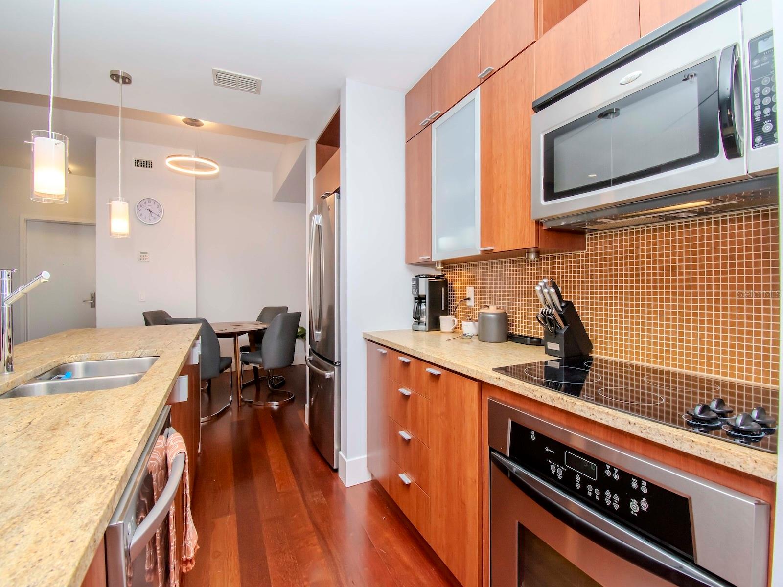 Image 7 of 51 For 111 12th Street 1520