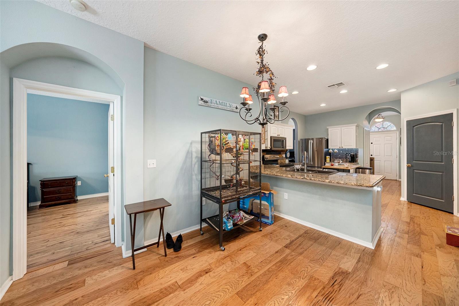 Listing photo id 8 for 8125 Spirit Court