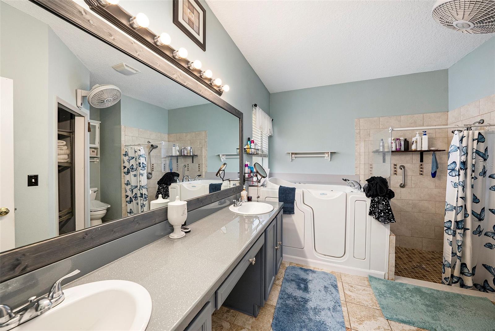 Listing photo id 17 for 8125 Spirit Court