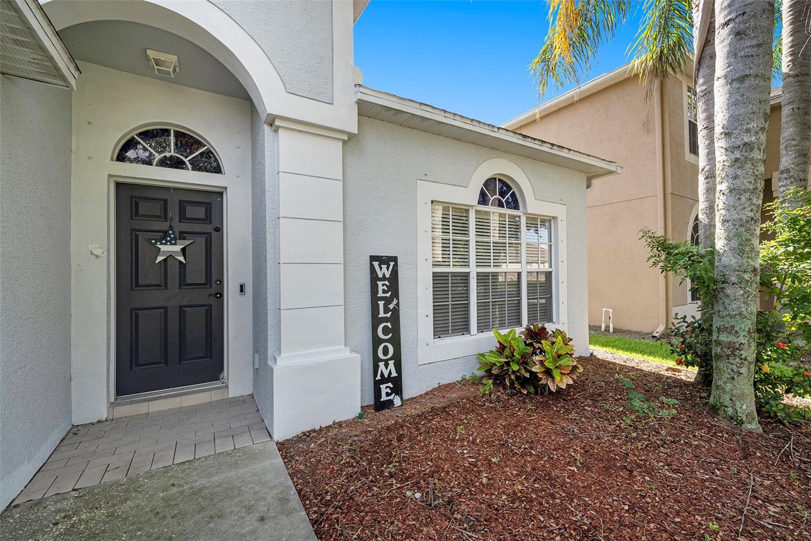 Listing photo id 1 for 8125 Spirit Court