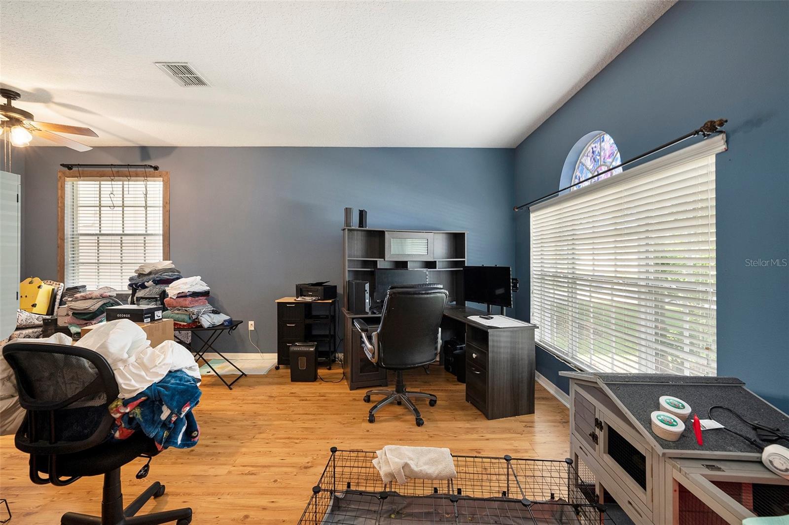 Listing photo id 3 for 8125 Spirit Court