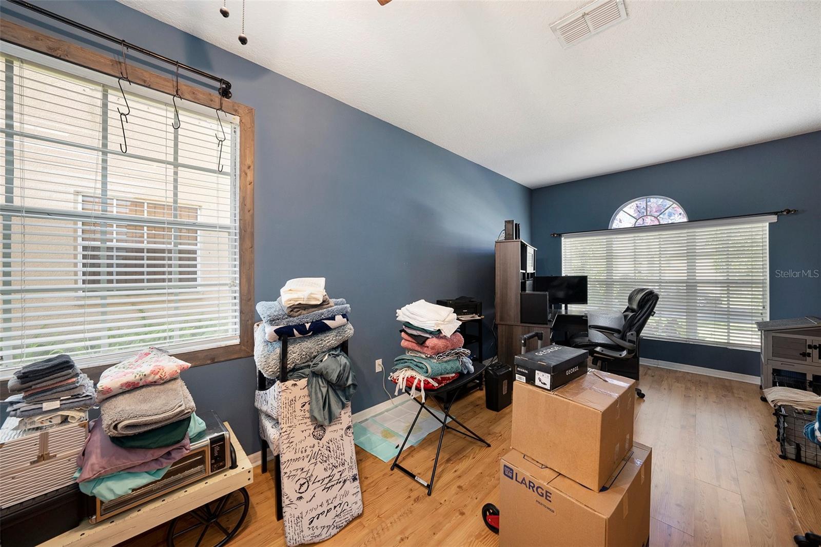 Listing photo id 4 for 8125 Spirit Court