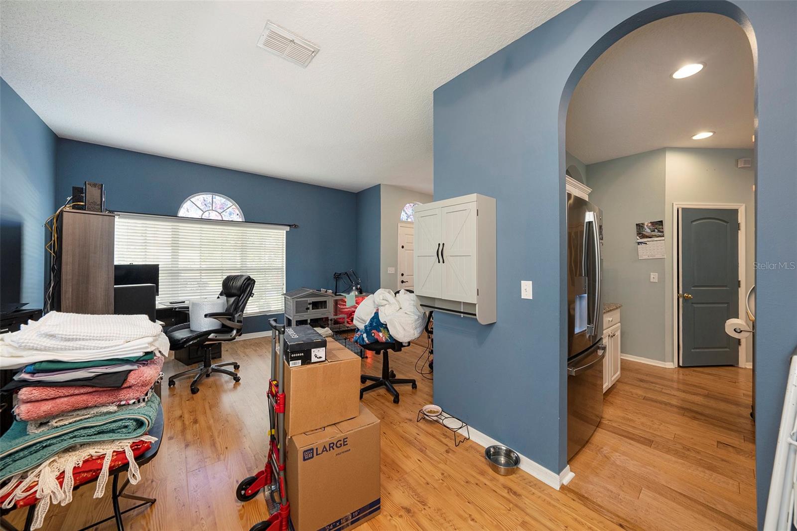 Listing photo id 5 for 8125 Spirit Court