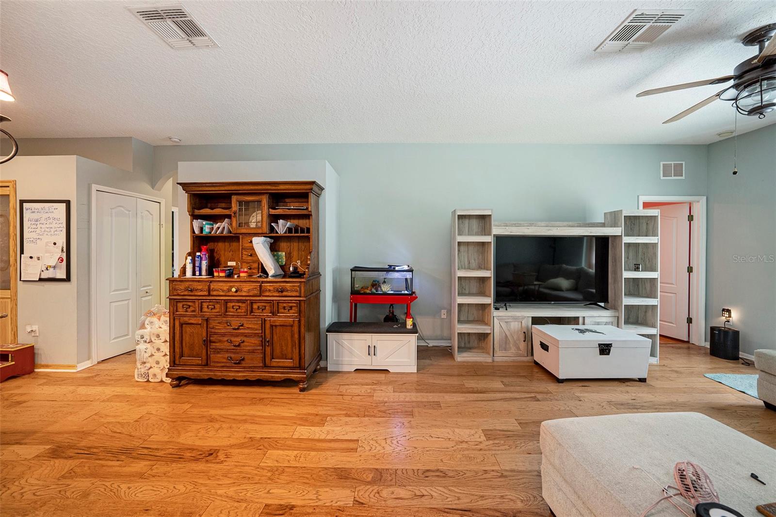 Listing photo id 6 for 8125 Spirit Court