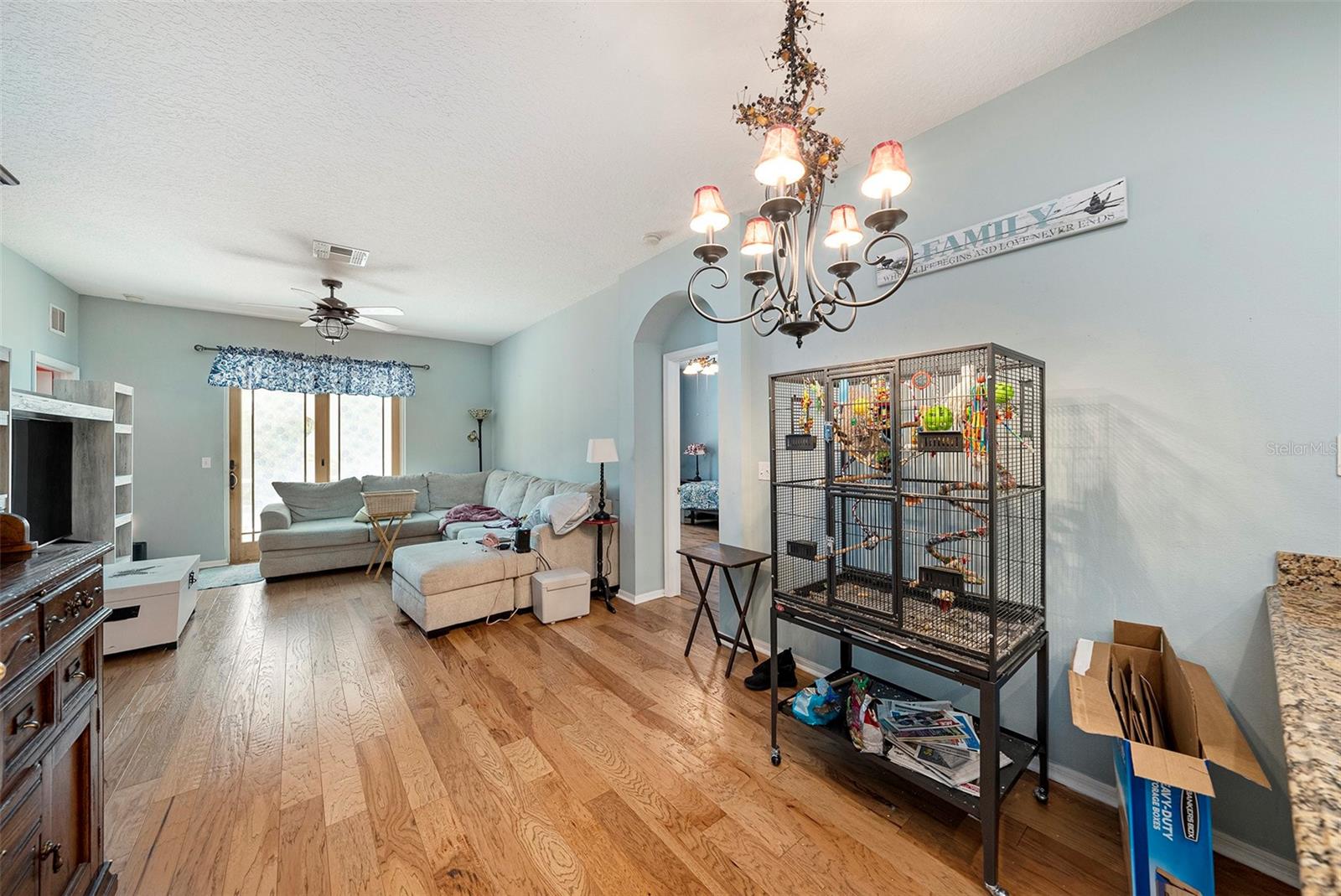 Listing photo id 7 for 8125 Spirit Court