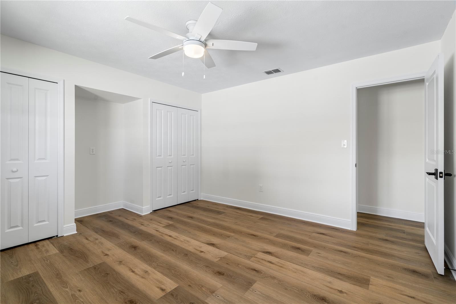 Listing photo id 20 for 404 Dickman Drive Sw