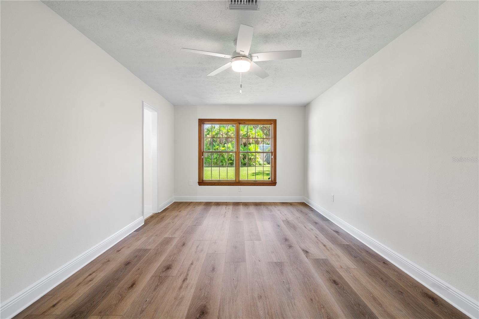 Listing photo id 24 for 404 Dickman Drive Sw
