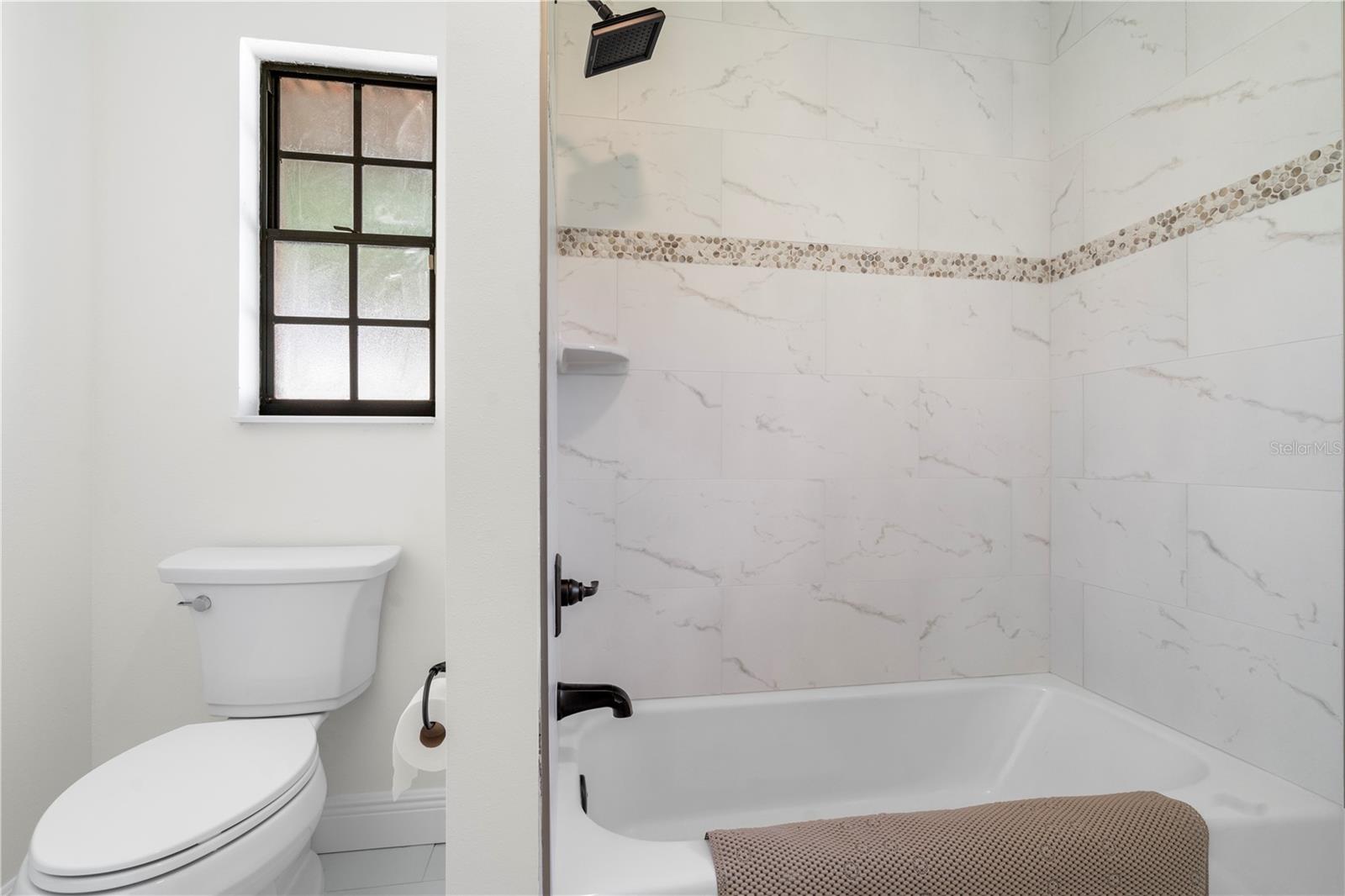 Listing photo id 29 for 404 Dickman Drive Sw