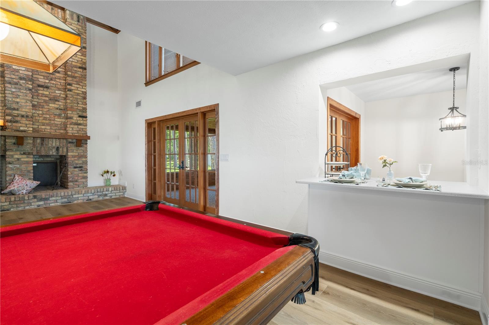 Listing photo id 42 for 404 Dickman Drive Sw
