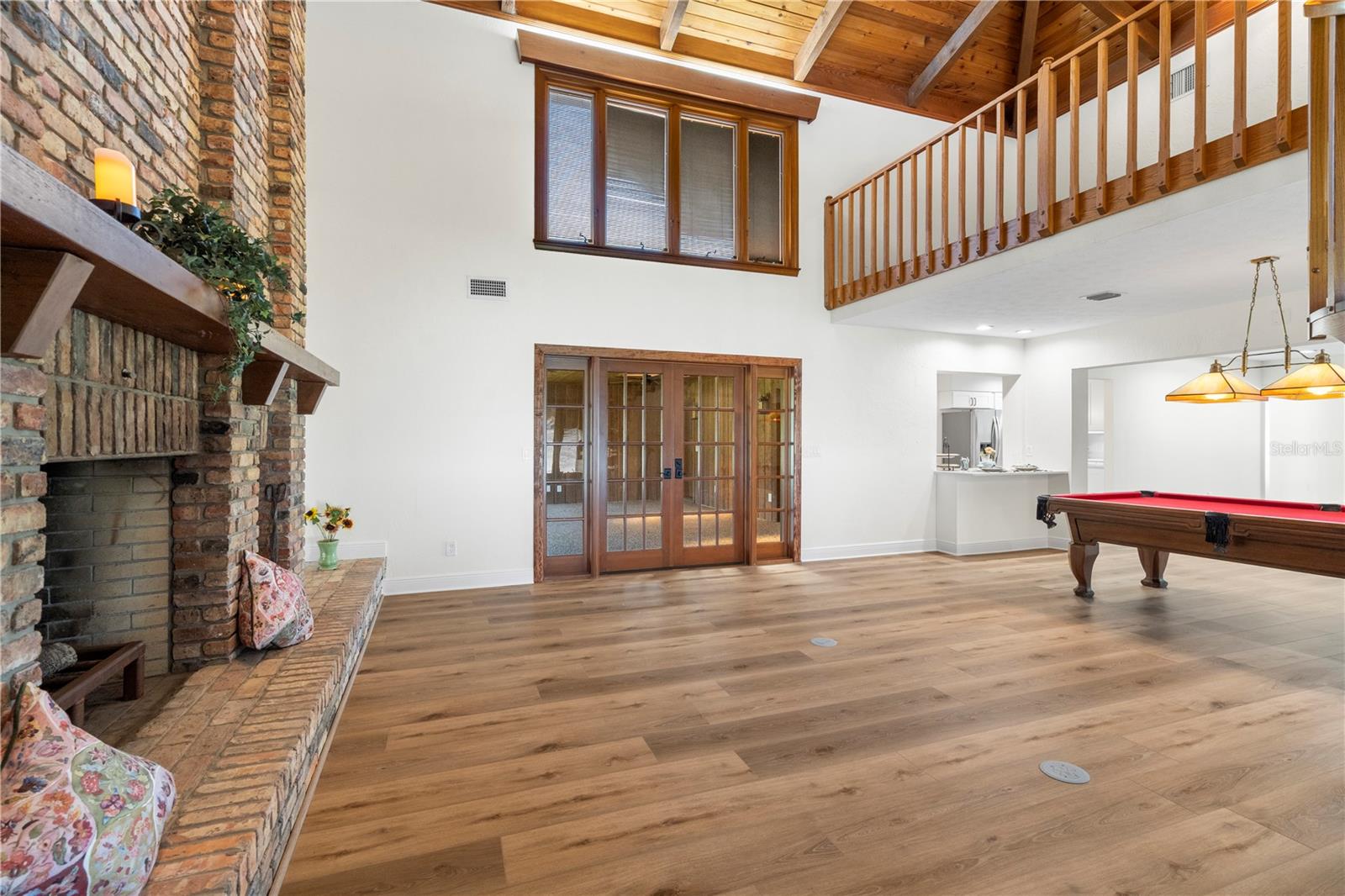 Listing photo id 45 for 404 Dickman Drive Sw