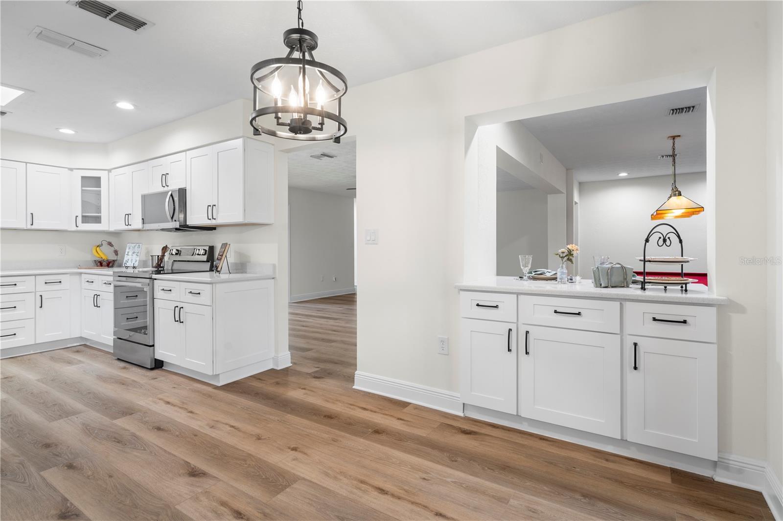 Listing photo id 58 for 404 Dickman Drive Sw