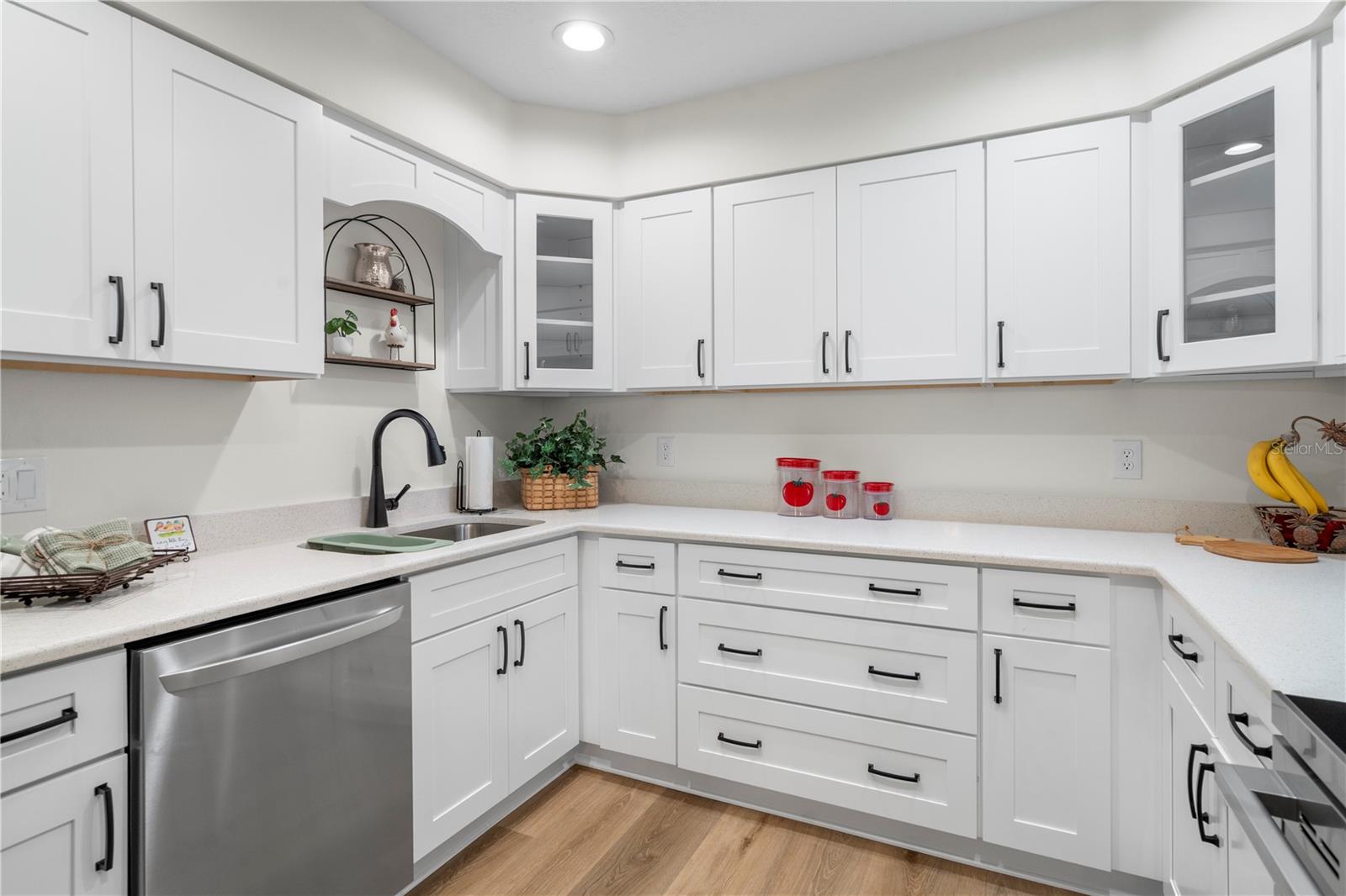 Listing photo id 60 for 404 Dickman Drive Sw