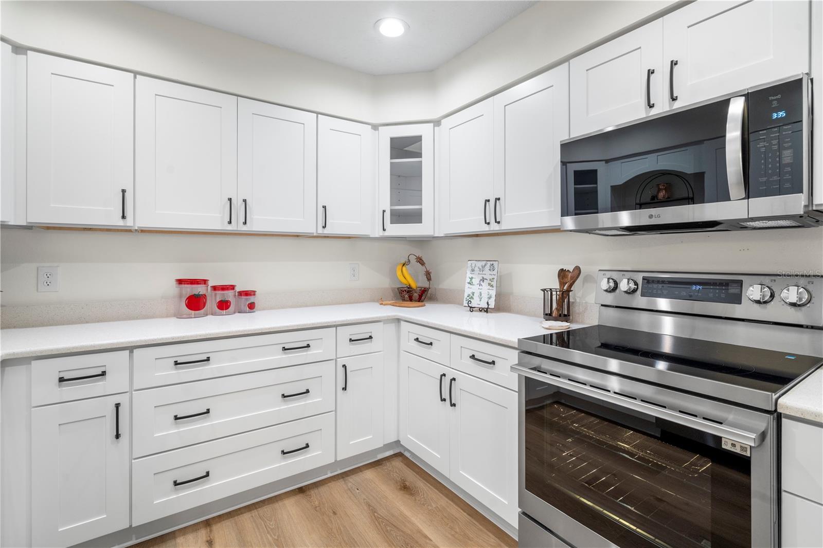Listing photo id 61 for 404 Dickman Drive Sw