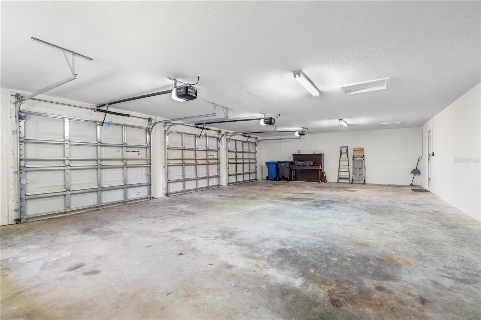 Listing photo id 67 for 404 Dickman Drive Sw
