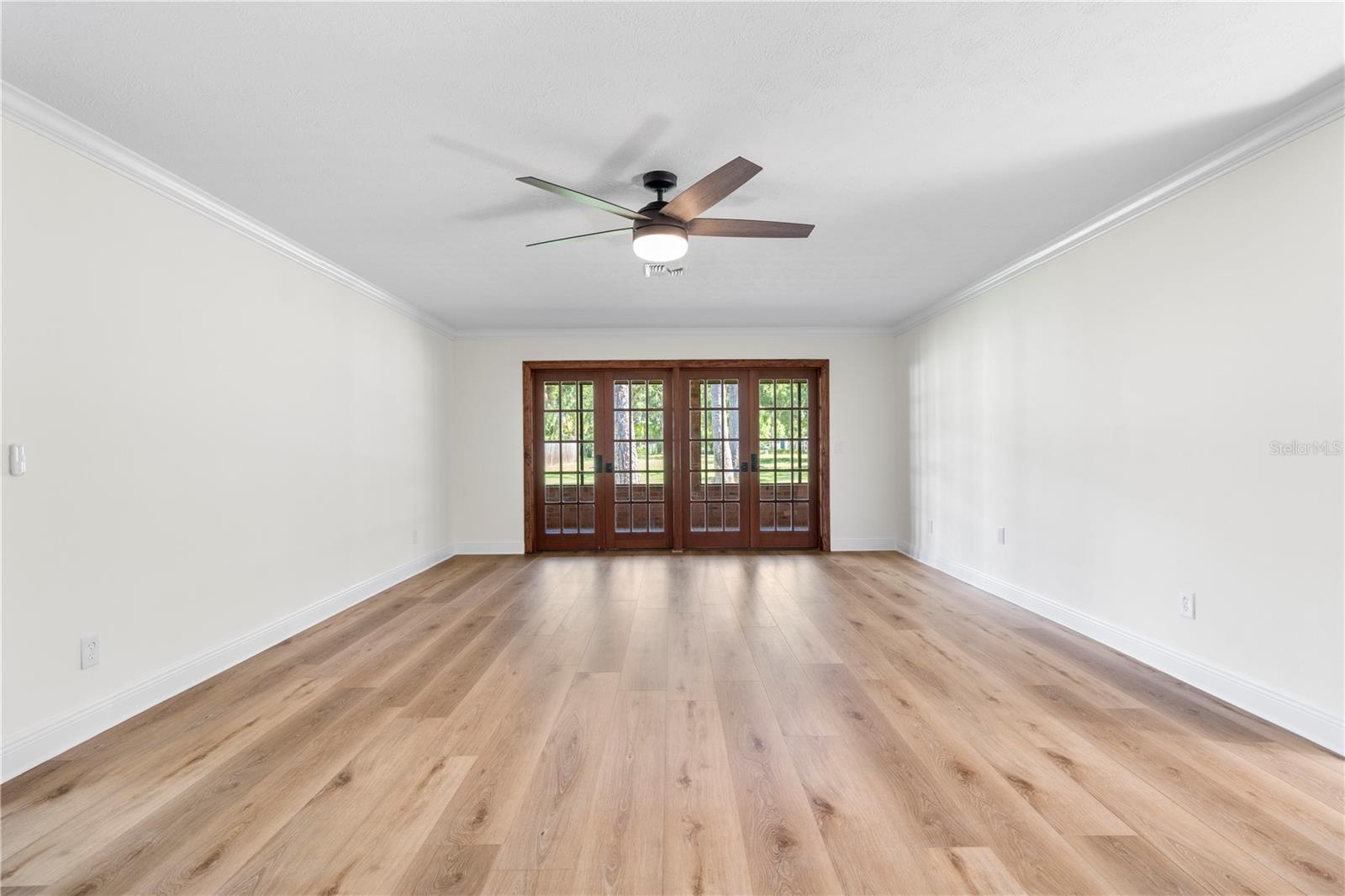 Listing photo id 74 for 404 Dickman Drive Sw