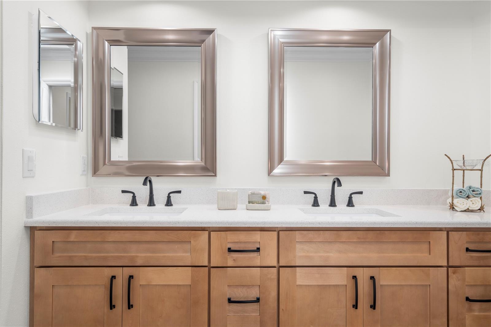 Listing photo id 76 for 404 Dickman Drive Sw