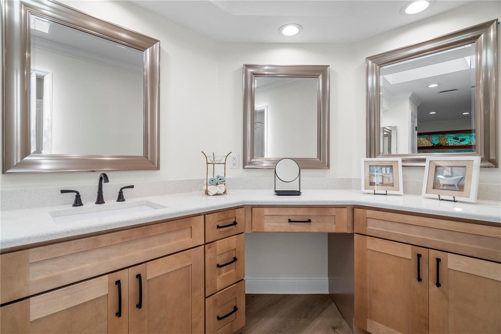 Listing photo id 78 for 404 Dickman Drive Sw