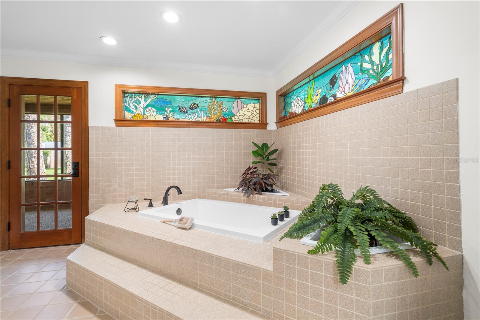 Listing photo id 79 for 404 Dickman Drive Sw